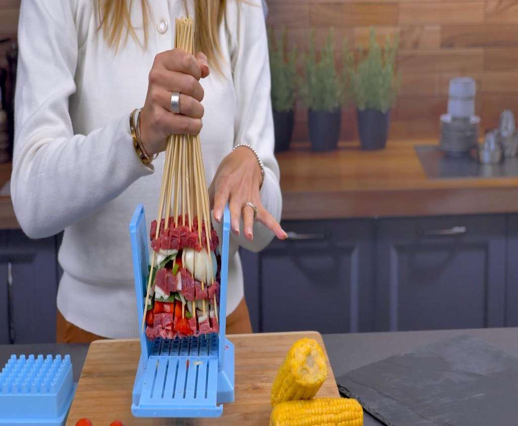 Genius-Ideas-Machine-a-brochettes-GI-069500-13.jpg