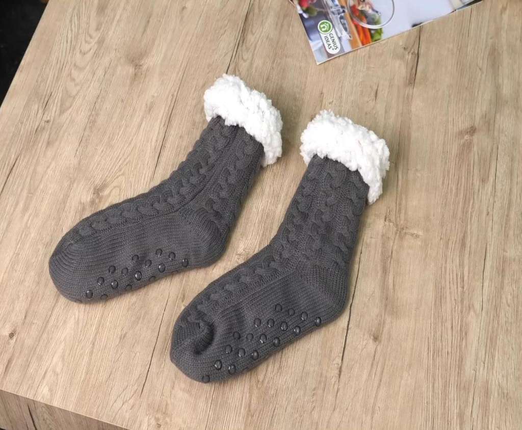Genius-Ideas-Chaussettes-calines-Cocooning-GI-0359