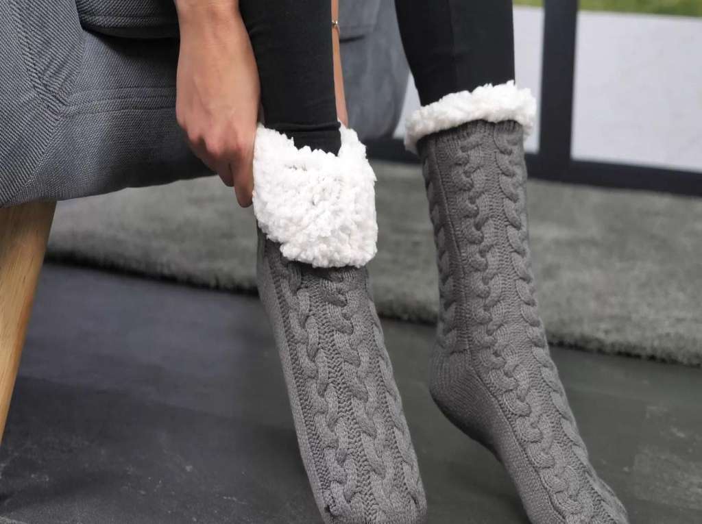 Genius-Ideas-Chaussettes-calines-Cocooning-GI-0359