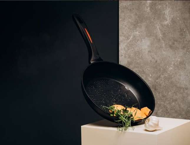 Royalty-Line-RL-FFN24-Marble-Coated-Frying-Pan-24c