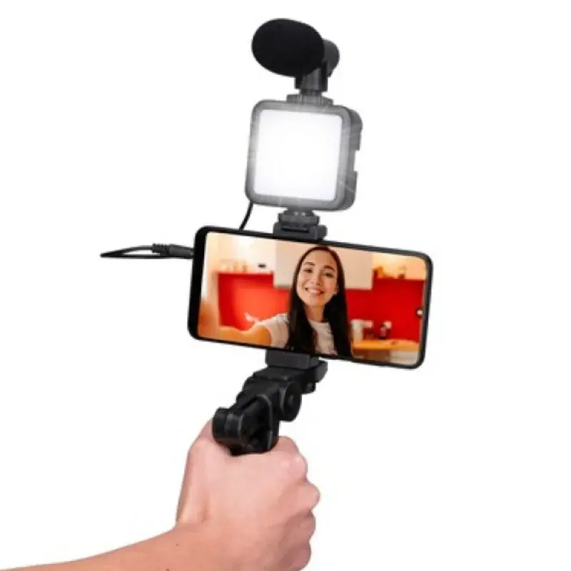 Grundig-ED-38135-Kit-de-vlogging-selfie-studio-3-en-1-avec-eclairage-microphone-et-trepied-ED-38135-3.webp