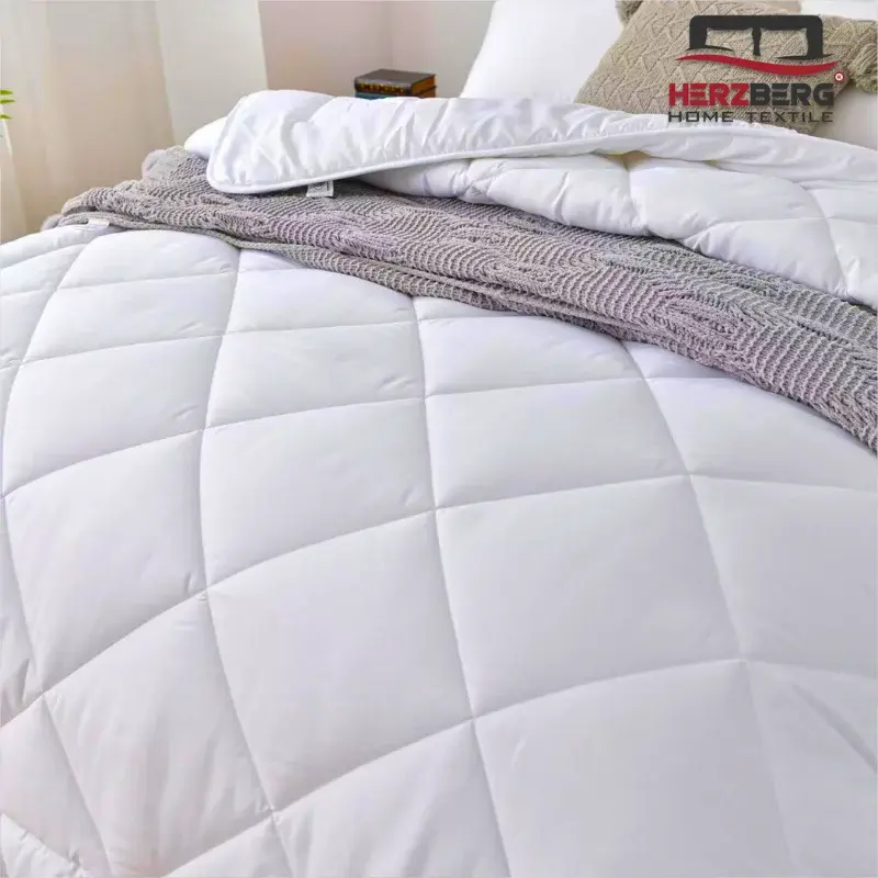 Herzberg-HG-22067WD-4-Star-Quality-White-Duvet-200x200cm-10.webp