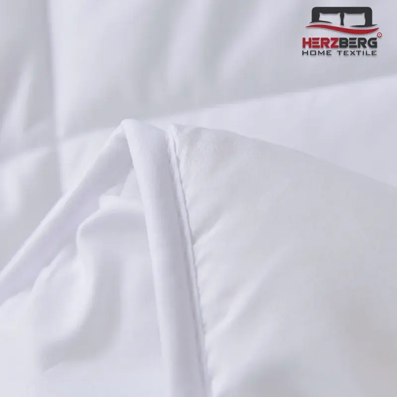 Herzberg-HG-22067WD-4-Star-Quality-White-Duvet-200x200cm-4.webp