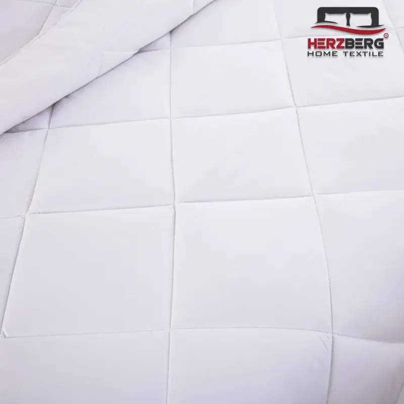 Herzberg-HG-22067WD-4-Star-Quality-White-Duvet-200x200cm-6.webp
